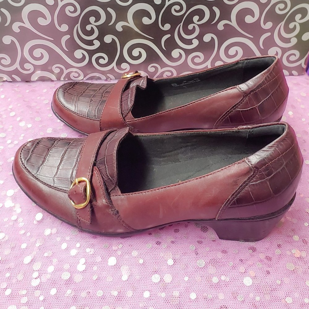 Clarks bendables Womens Loafers Size 9